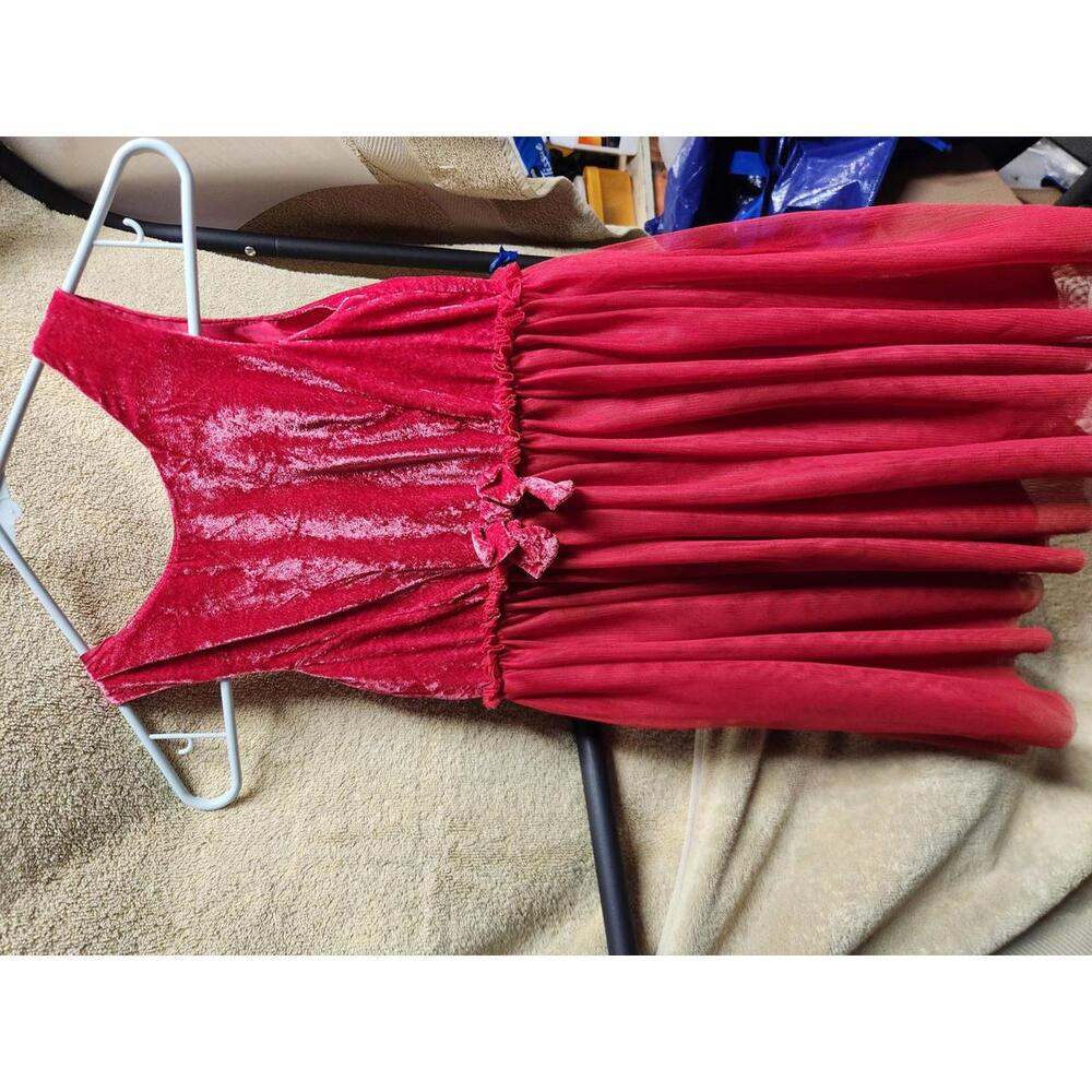 H&M Red Velvet and Tulle Girls' Dress in size 9/10